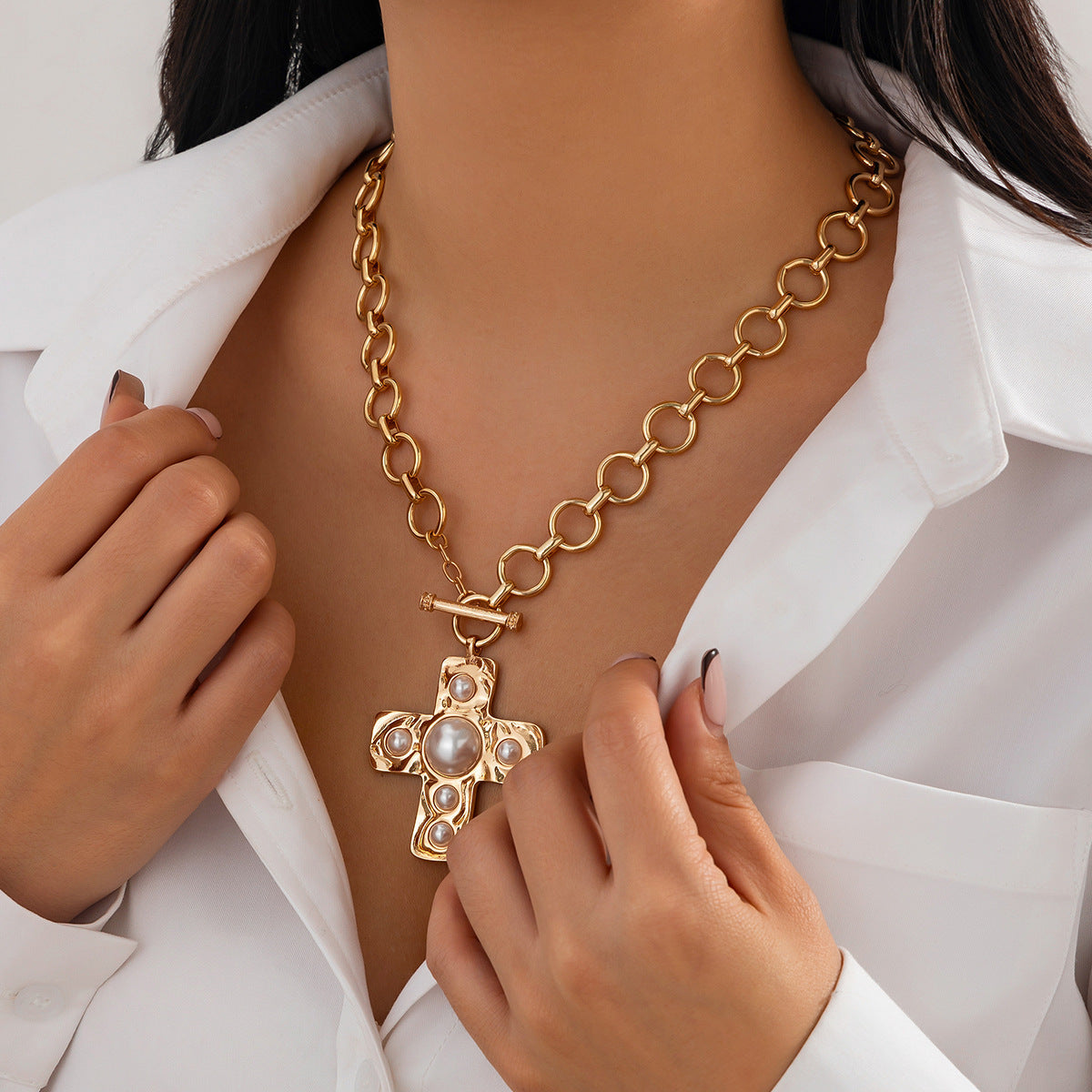 Collier Croix Dorée & Perle – Élégance Mystique et Minimaliste