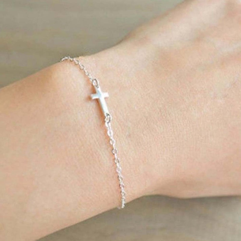 Bracelet Croix Dorée ou Argentée – Foi & Élégance Intérieure